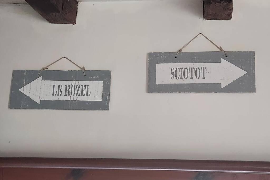 Sciotot - Bord De Mer - La Petite Maison Les Pieux Екстер'єр фото